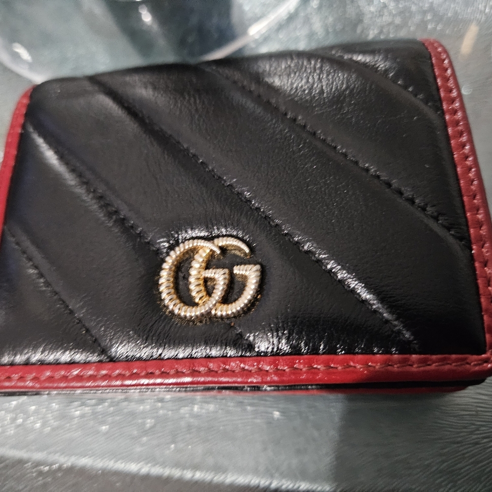 Gucci Quilted Black Wallet with Red Accents - Picture 11 of 16